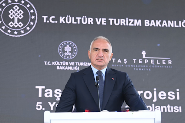 Ersoy: Kültür Yolu Festivali coşkusu Eskişehir’de başladı Ersoy: Kültür Yolu Festivali coşkusu Eskişehir’de başladı