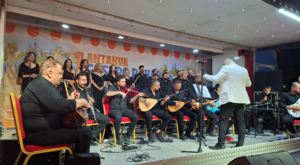 Antakya Yeniden Doğuş Korosu, Gastro Bahar Festivali’nde sahne aldı