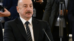 Aliyev, BAE Enerji ve Altyapı Bakanı el-Mezrui kabul etti