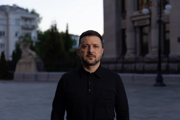 Zelenski: Kyiv ve Chernihiv’de savunma ve güvenlik çnlemlerigGörüşüldü Zelenski: Kyiv ve Chernihiv’de savunma ve güvenlik çnlemlerigGörüşüldü