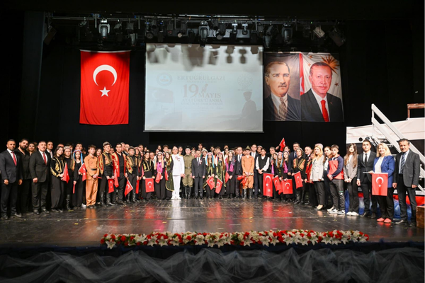 Kocaeli’de 19 Mayıs kutlama programı düzenlendi Kocaeli’de 19 Mayıs kutlama programı düzenlendi